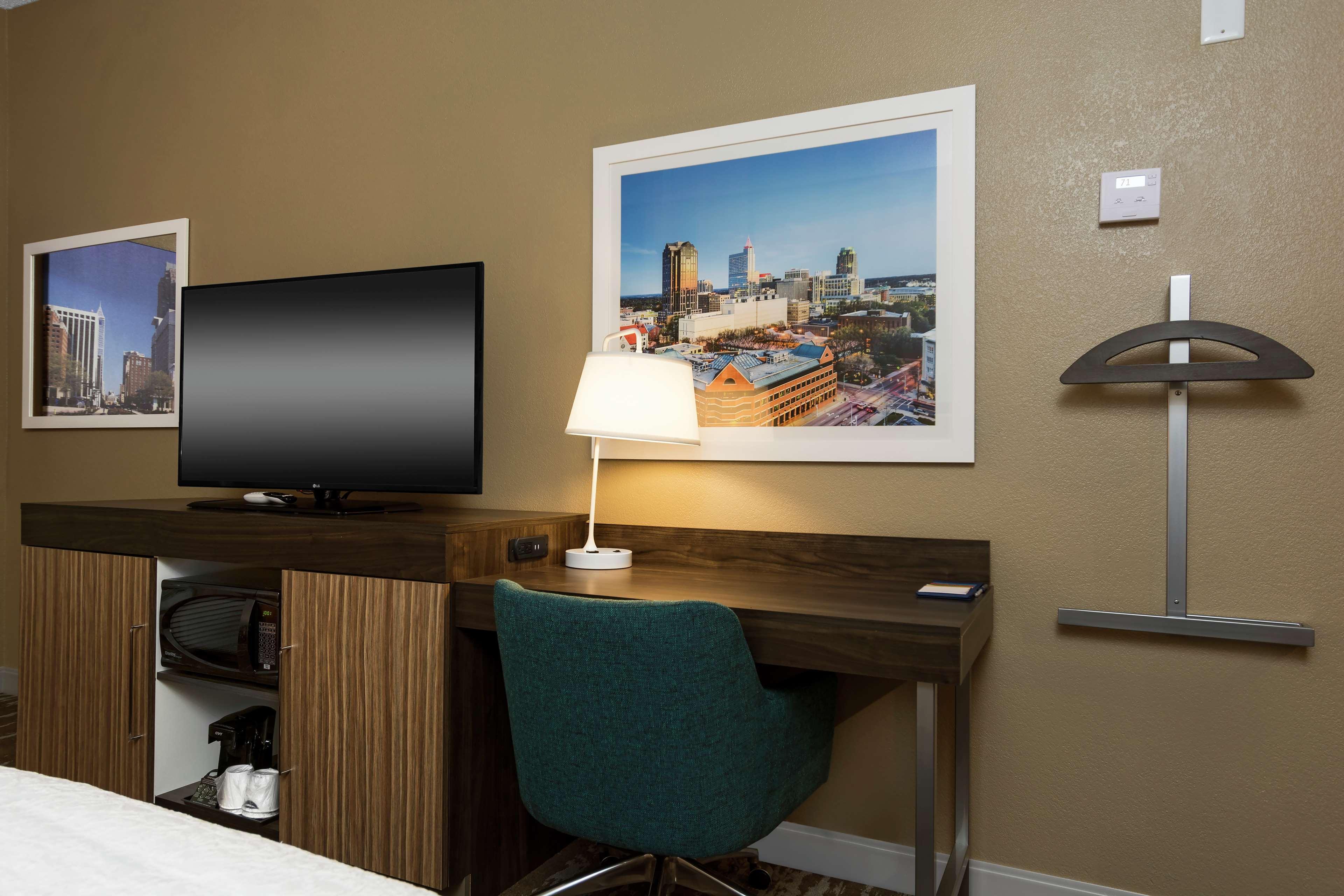 Hampton Inn & Suites Raleigh Cary Lenovo Center Ngoại thất bức ảnh