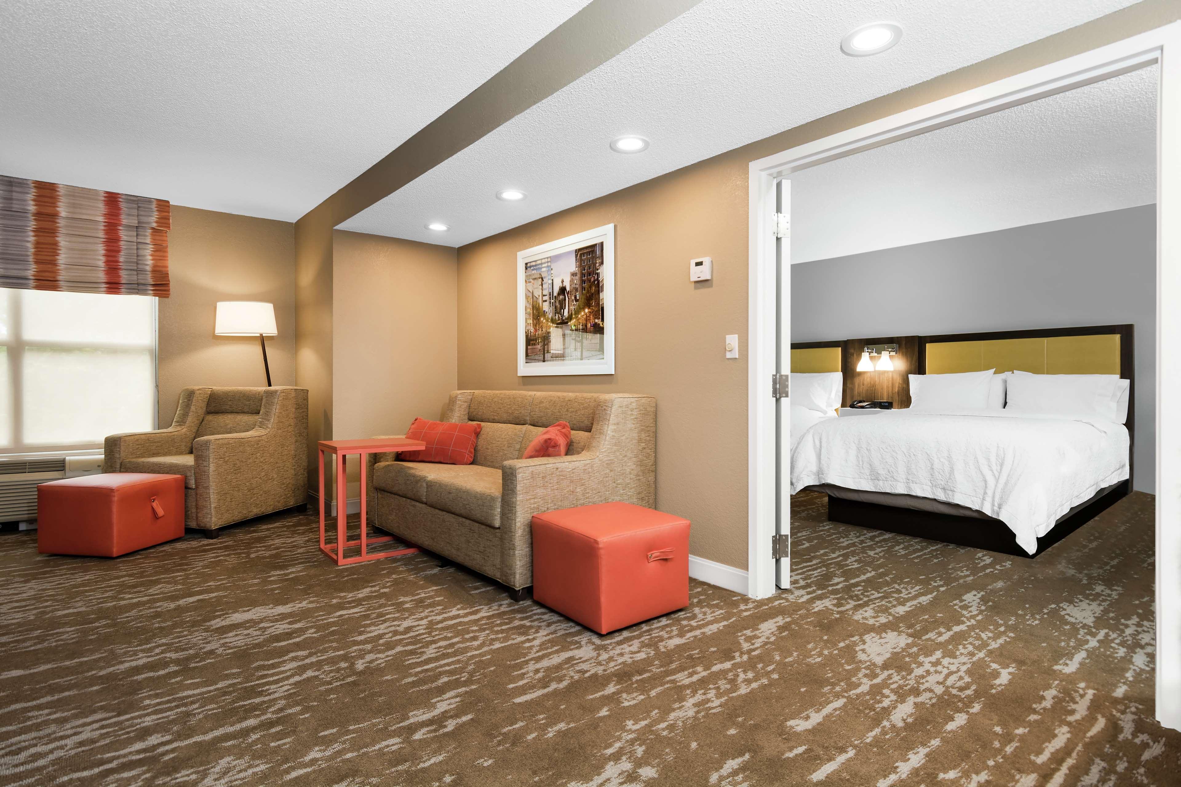Hampton Inn & Suites Raleigh Cary Lenovo Center Ngoại thất bức ảnh