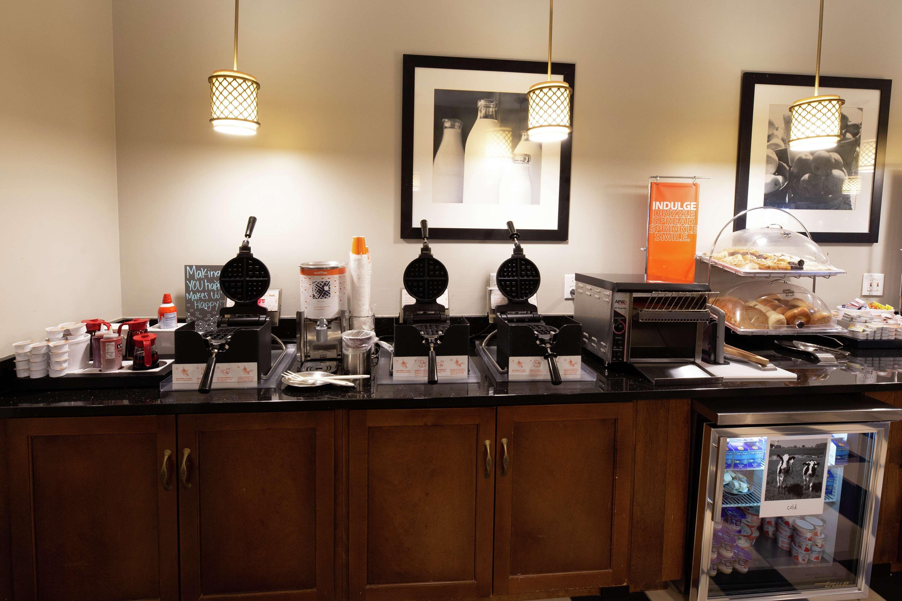 Hampton Inn & Suites Raleigh Cary Lenovo Center Ngoại thất bức ảnh