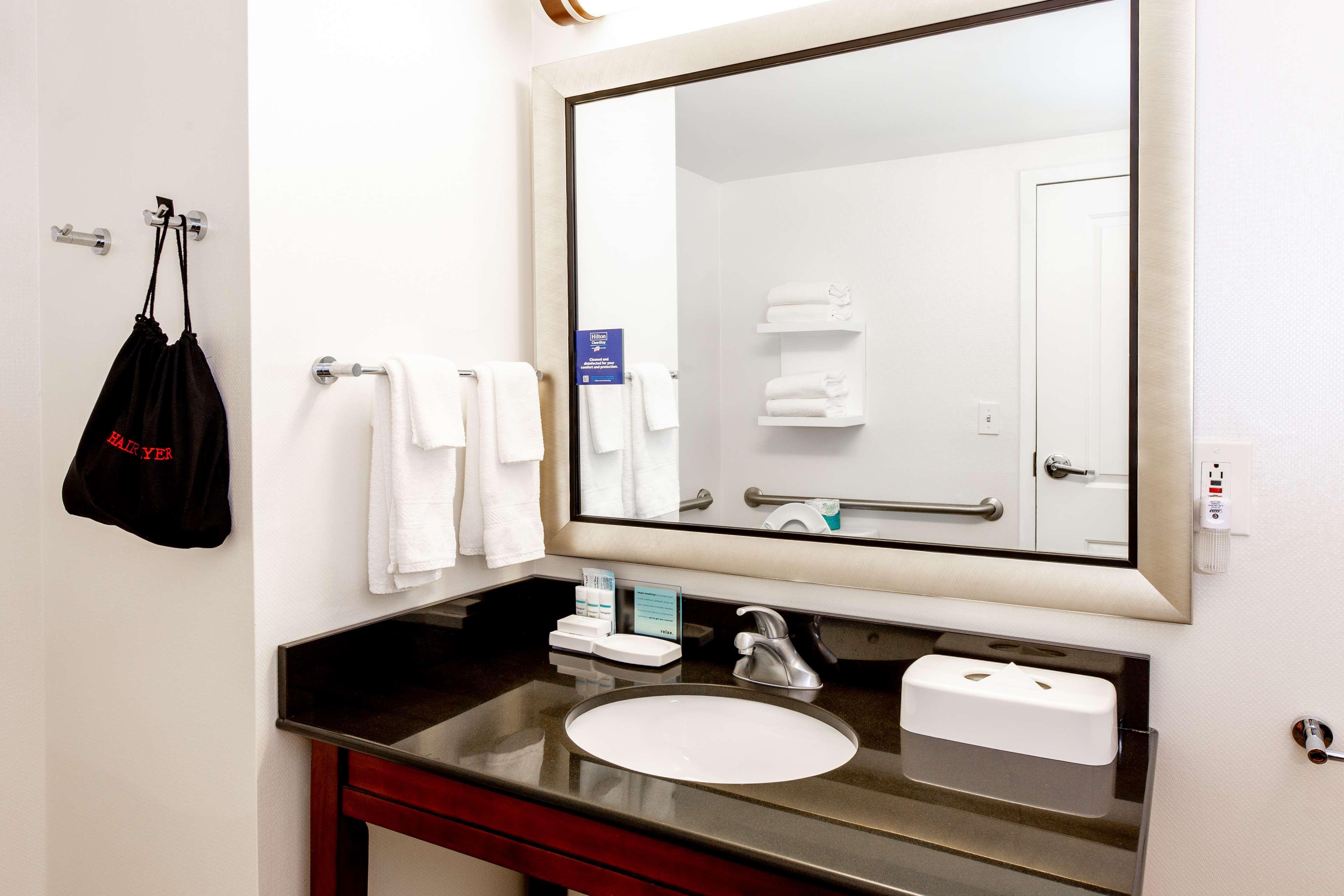 Hampton Inn & Suites Raleigh Cary Lenovo Center Ngoại thất bức ảnh