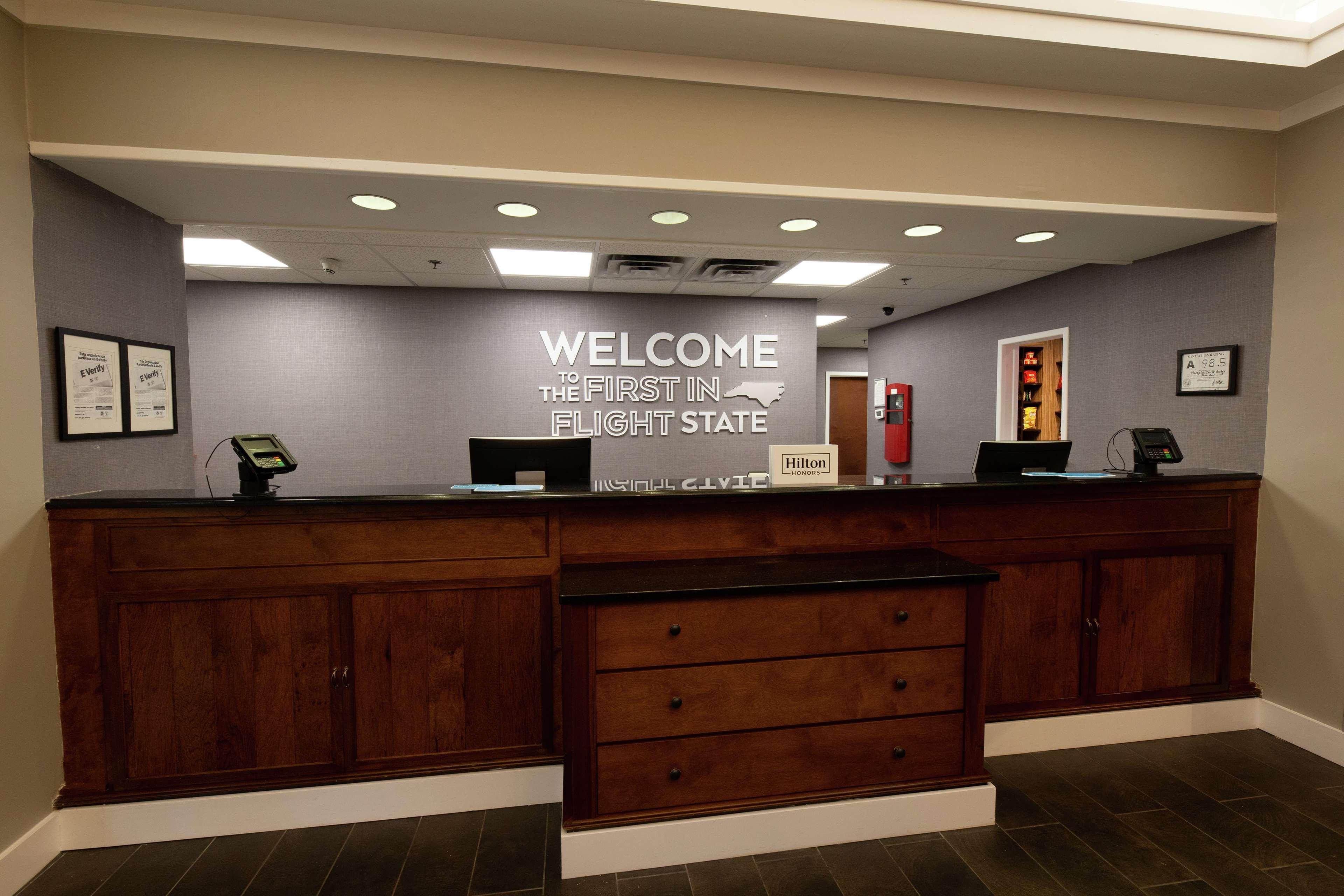 Hampton Inn & Suites Raleigh Cary Lenovo Center Ngoại thất bức ảnh