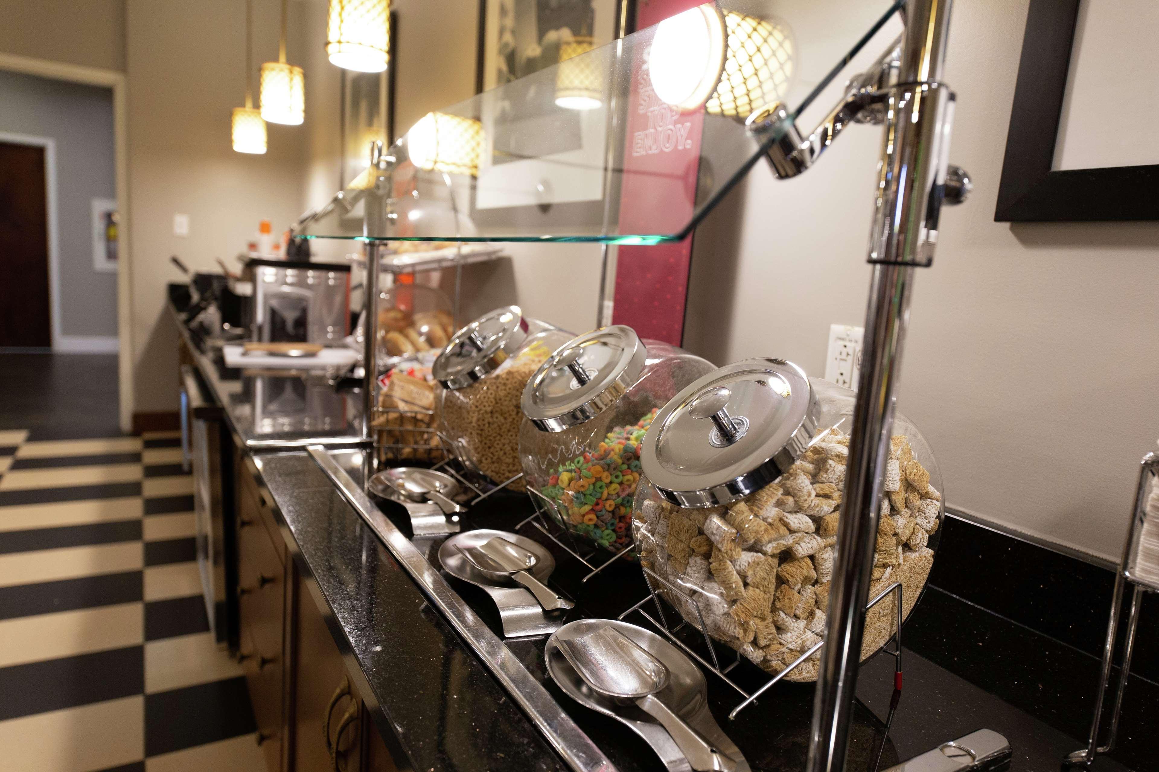 Hampton Inn & Suites Raleigh Cary Lenovo Center Ngoại thất bức ảnh