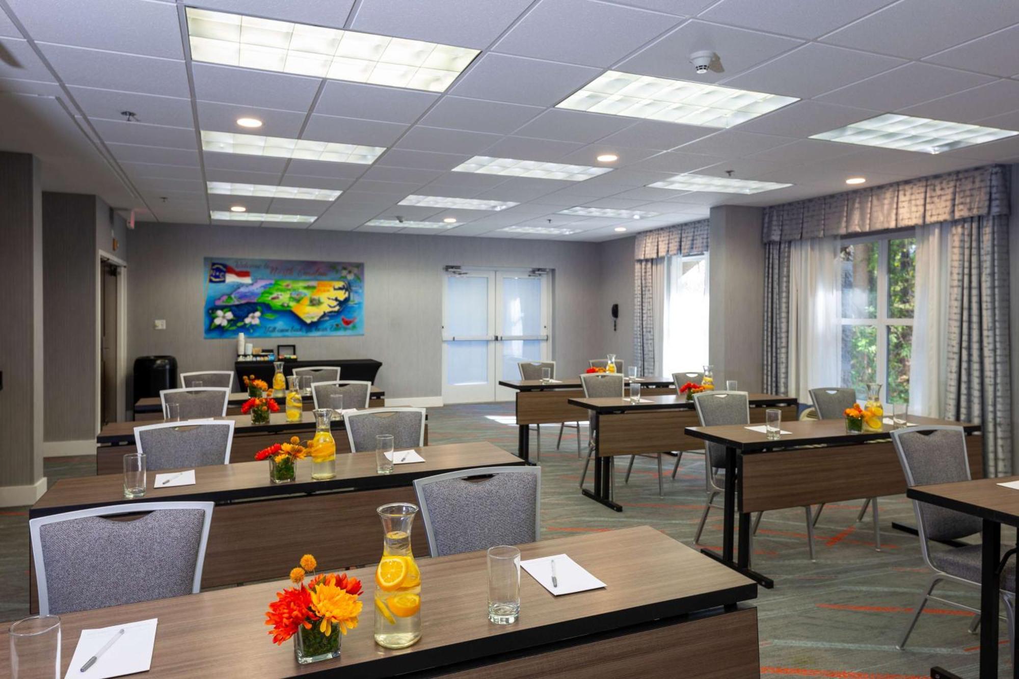 Hampton Inn & Suites Raleigh Cary Lenovo Center Ngoại thất bức ảnh