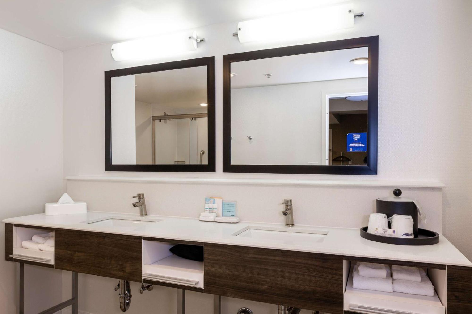 Hampton Inn & Suites Raleigh Cary Lenovo Center Ngoại thất bức ảnh